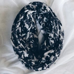 Infinity scarf